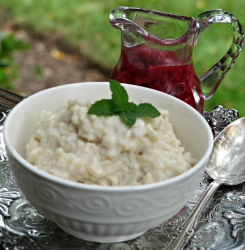 vanilla-rice-pudding with raspberry compote