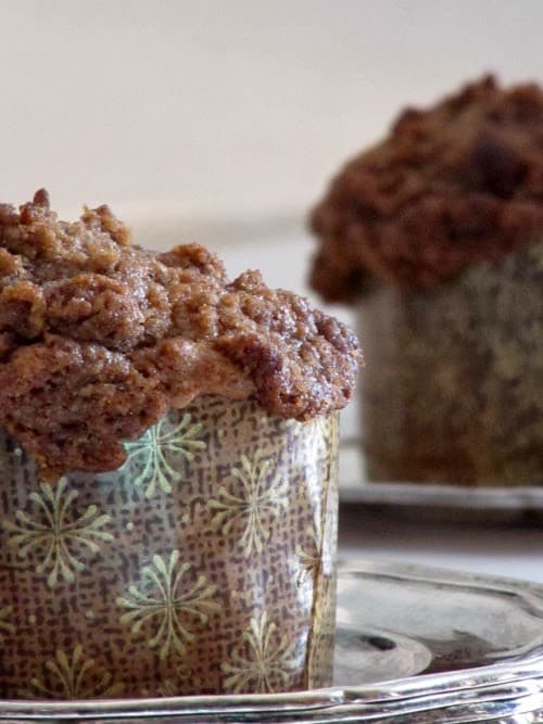 pumpkin-chocolate-muffins-with-topping