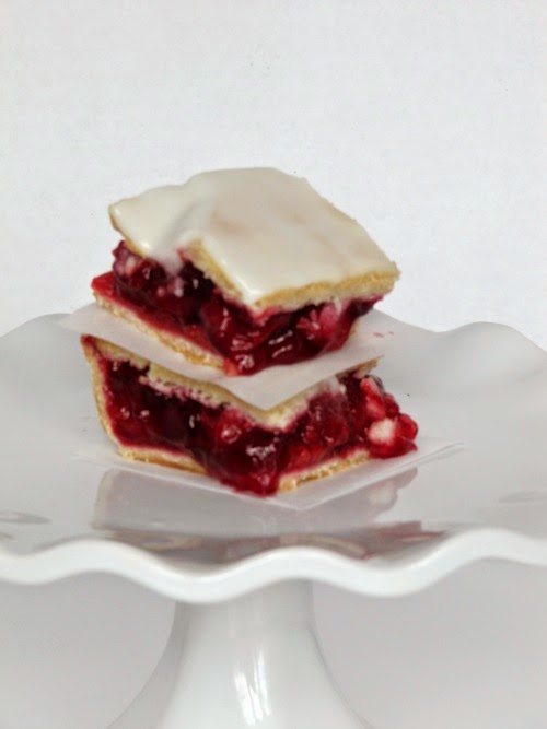 cherry-slab-pie-pedastal