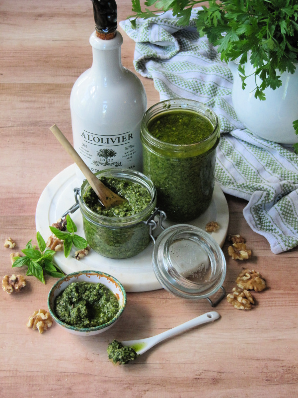 Strawberry Feta Tossed Salad with Pesto Vinaigrette Pesto