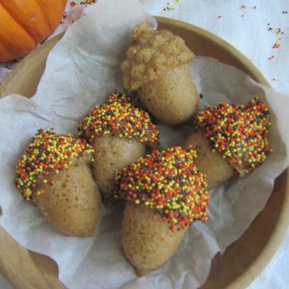 maple spiced acorn cakes with sprinkles