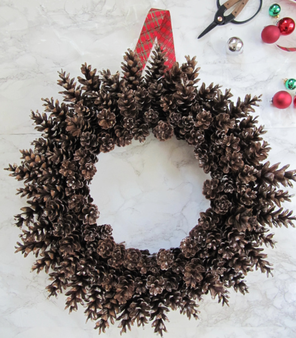 pinecone wreath on wire frame no glue