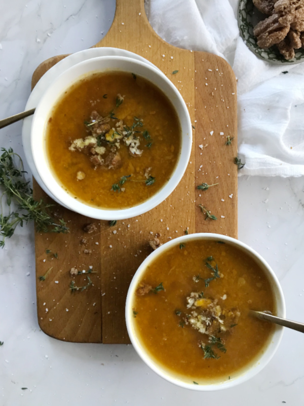 easy-roasted-butternut-squash-pumpkin-soup