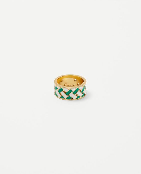 green and white lattice ring