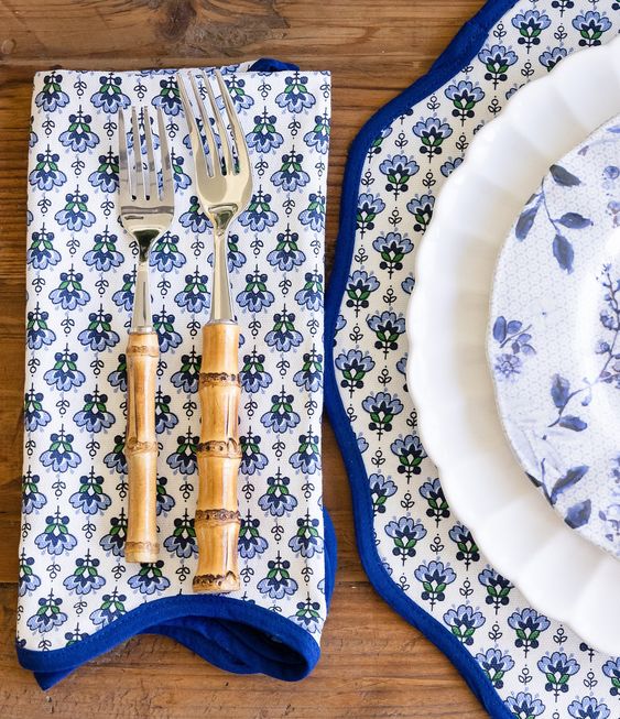 Monday musings Mrs. Southern Social Scalloped Mini Floral Napkin