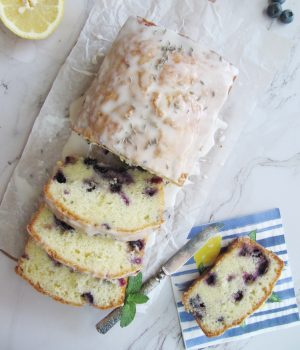 BLUEBERRY LEMON LAVENDER BREAD with two cups of blueberries and lemon slices