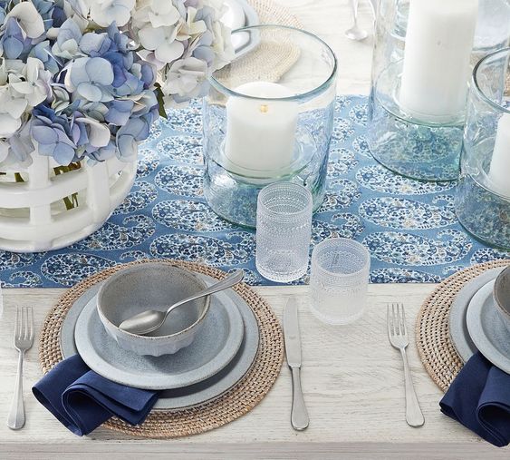 blue and white tables cape