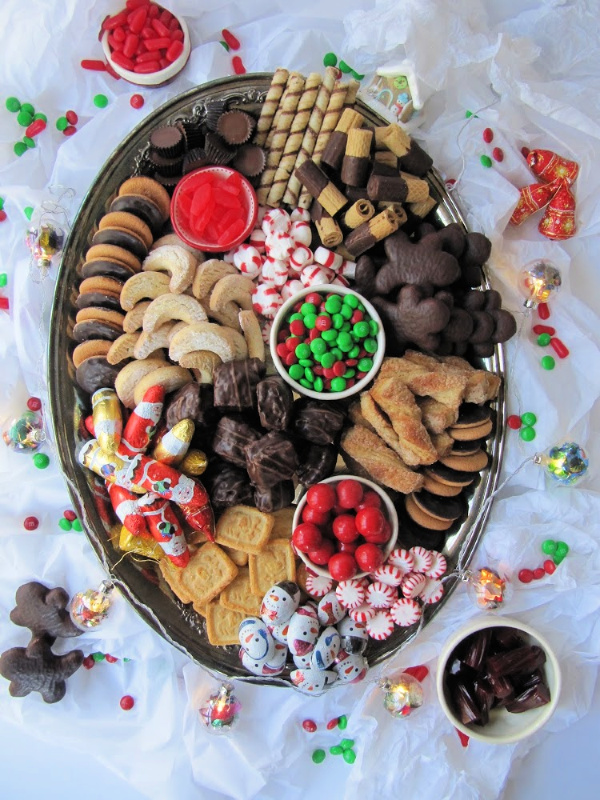 Christmas-candy-cookie-board-8
