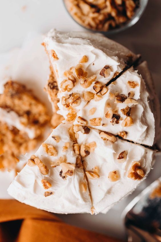 Friday favorites Carrot cake with nuts. 
