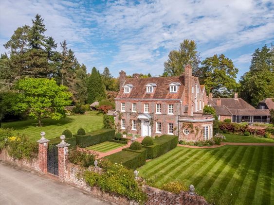 Lee Radziwill’s Old Home Turville Grange is for Sale