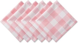pink and white gingham napkins. 