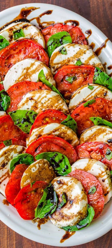Caprese salad of tomatoes and mozzarella cheese