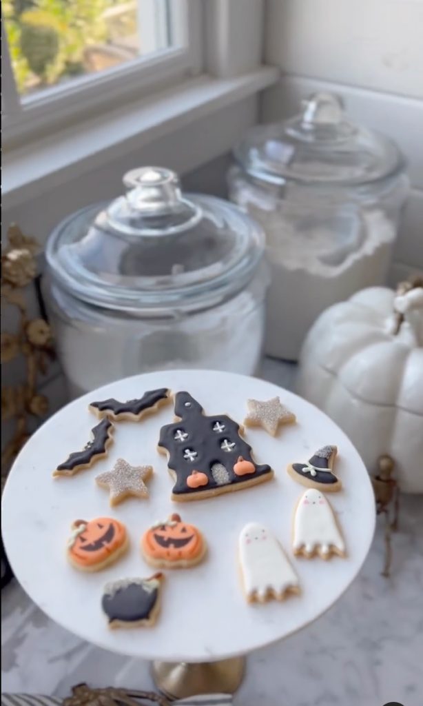 The Linen Rabbit halloween cookies.