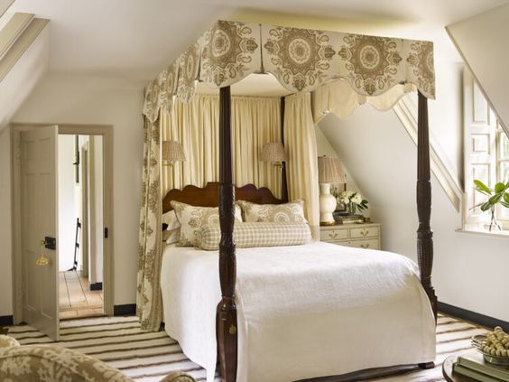 Heather Chadduck Interiors four poster bed. 