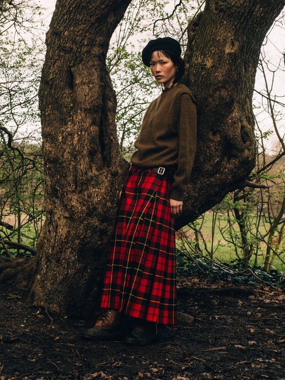 Samantha McCoach Le Kilt red and black kilt. 