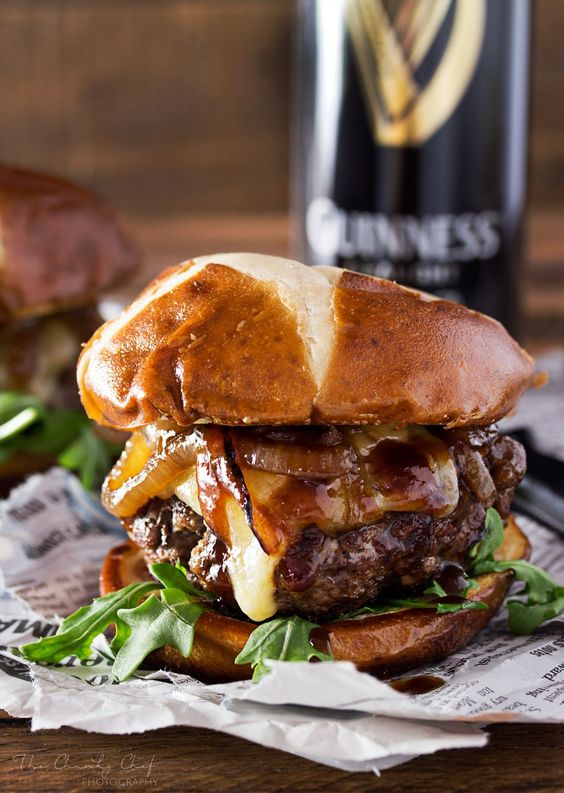 Whisky glazed blue cheese burgers. 