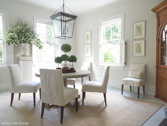 Tone on Tone Loi Tai Dining Room. 