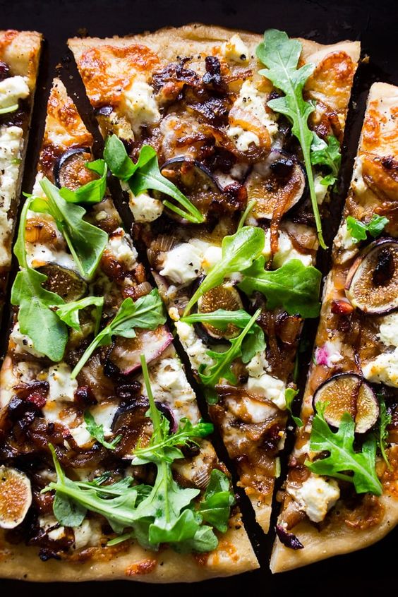 Fig, caramelized pizza. 