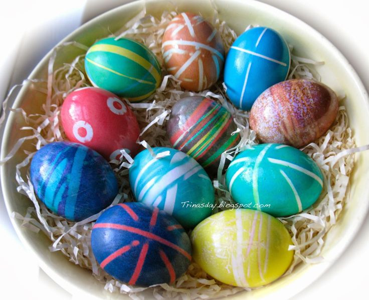 Rubber band Easter eggs. 