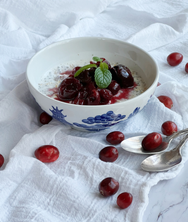 Overnight Oats with Homemade Cranberry Compote Recipe