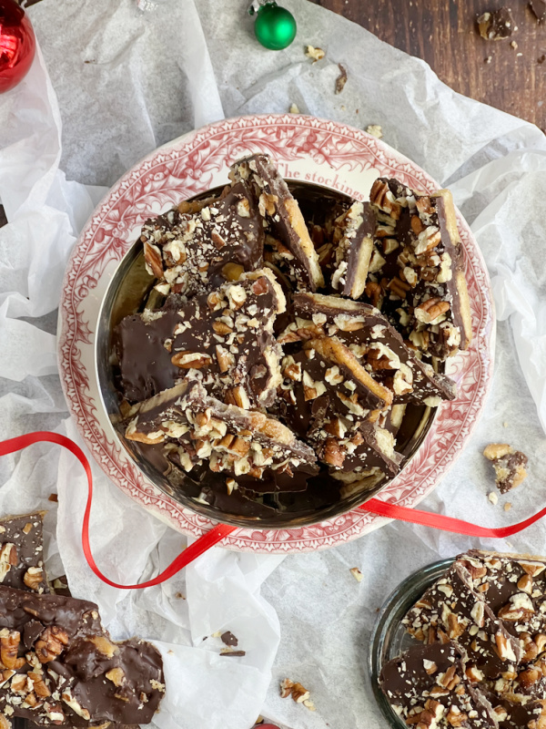 Christmas crack with pecans.