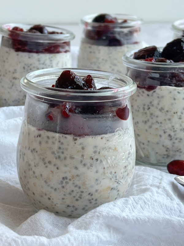 overnight oats in wek jars.