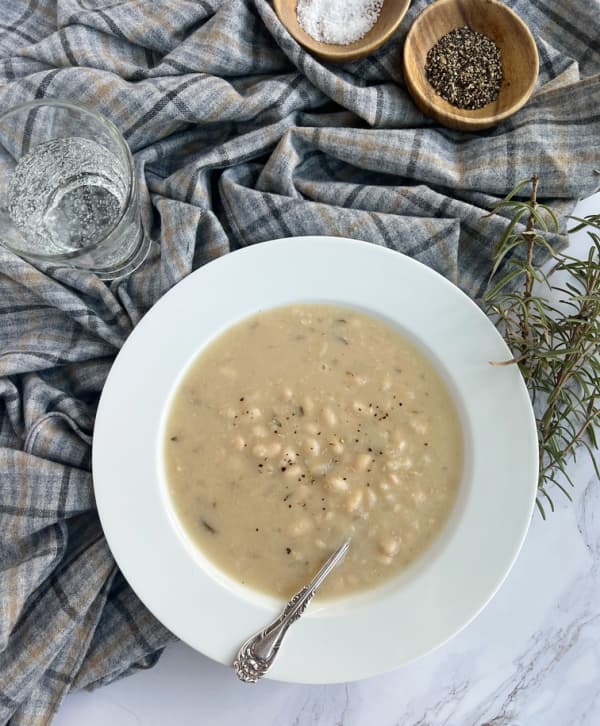 Barefoot-Contessa-Rosemary-white-bean-soup