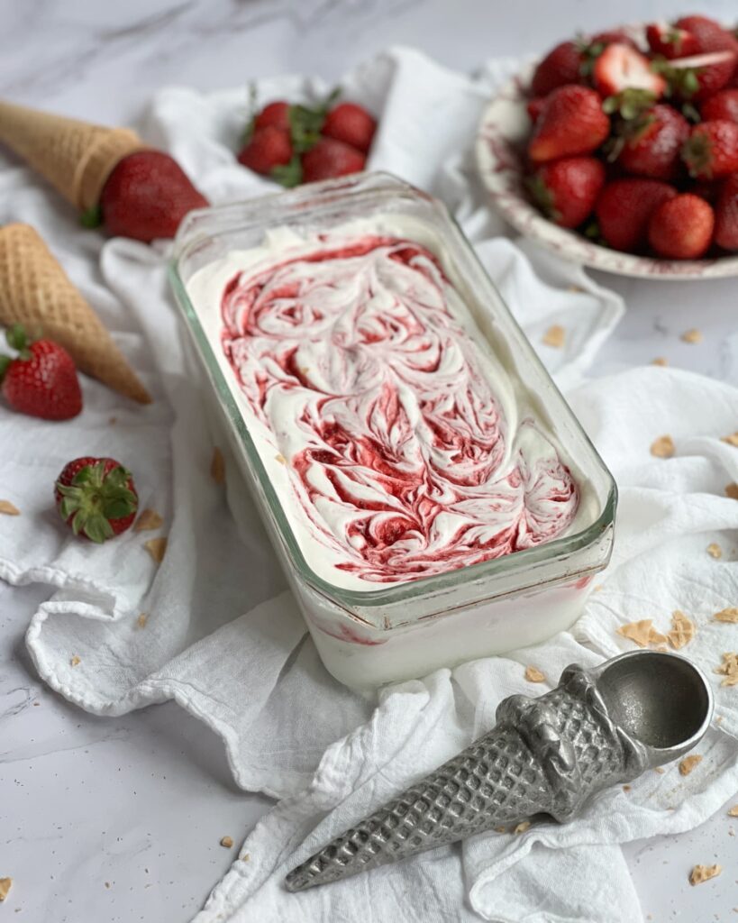 strawberry swirl no churn