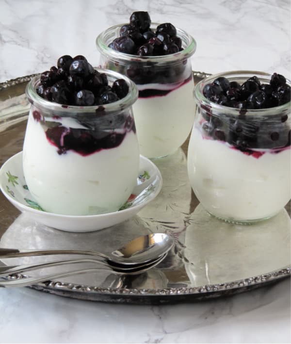 healthy breakfast for women over 50, yogurt parfait with berries and chia seeds