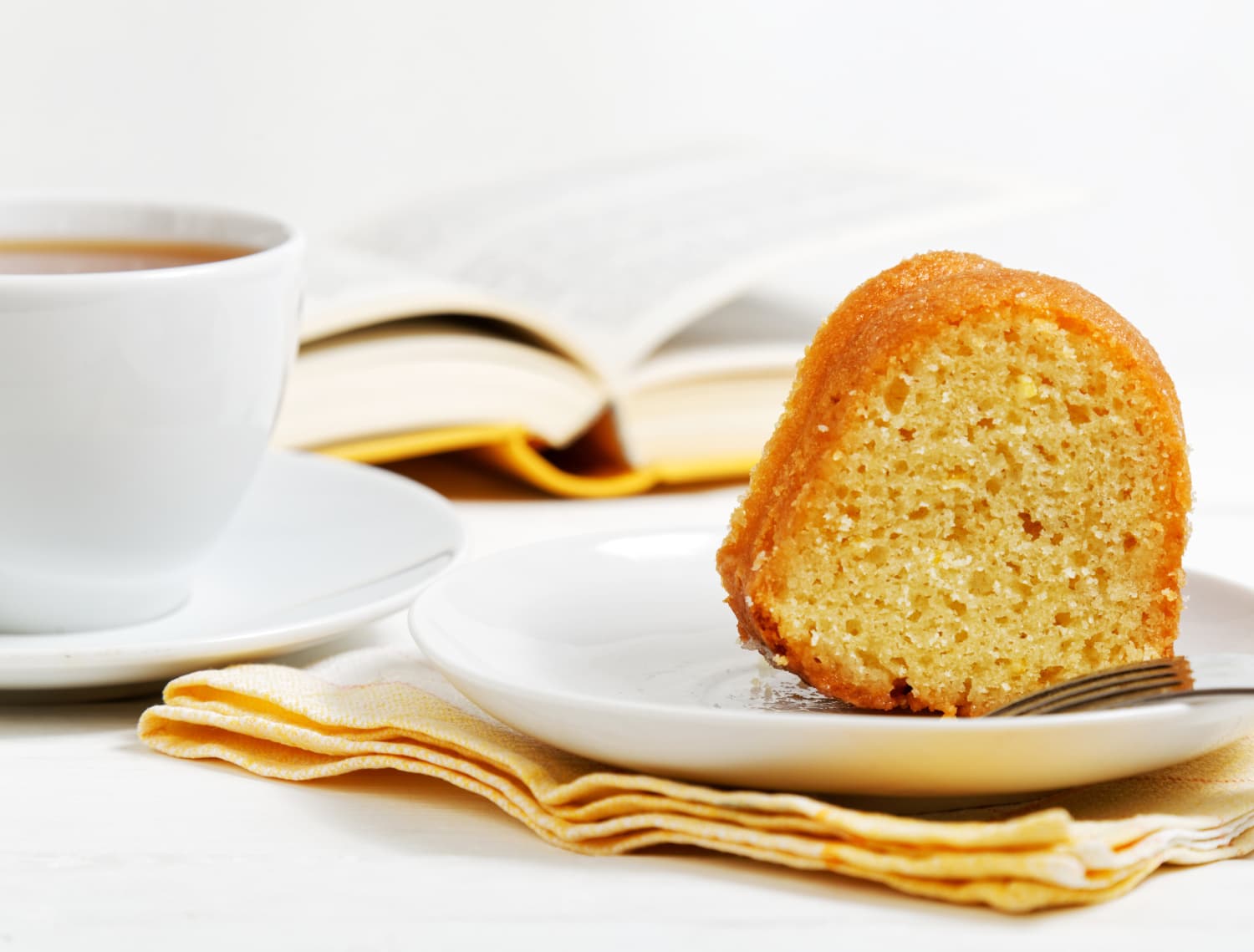 Friday Favorites summer, cup oc tea and a slice of cake